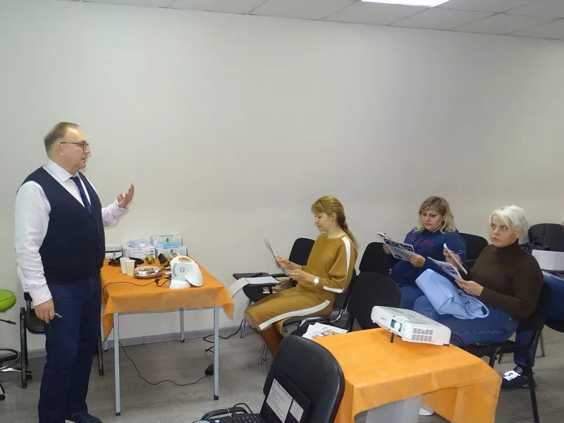 Участники семинара по применению диодных лазеров в стоматологии.