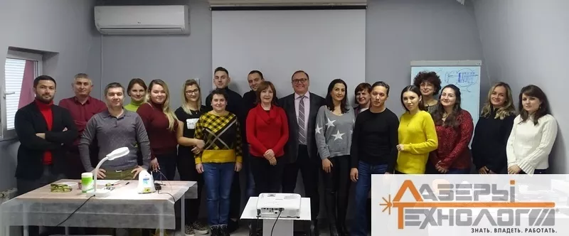 Участники семинара по лазерной стоматологии.