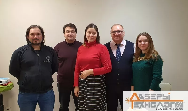 Участники занятия по лазерной стоматологии.