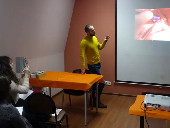 Характеристика не кариозных поражений твердых тканей зубов Характеристика не кариозных поражений твердых тканей зубов