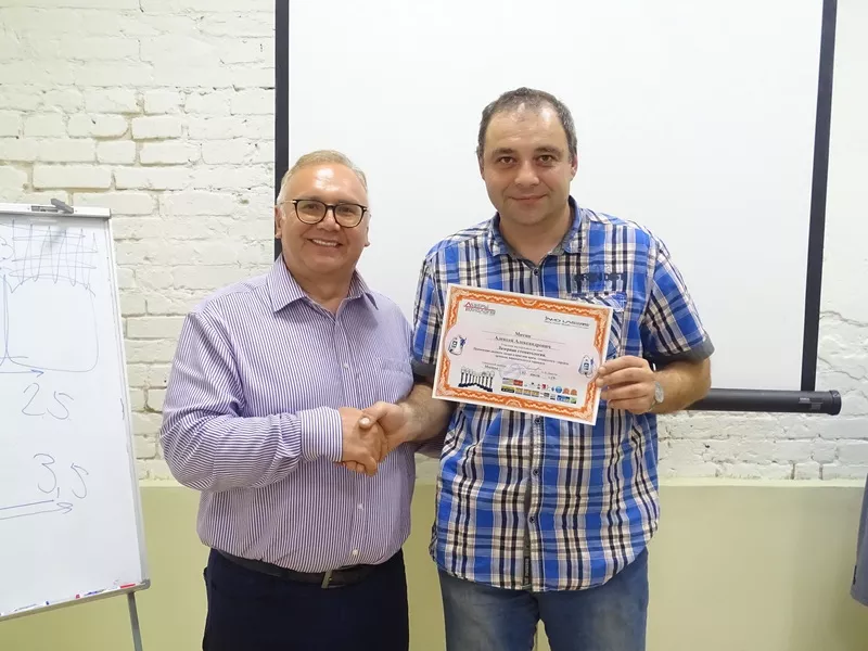 Вручение сертификатов участникам семинара "Лазерная стоматология" г.Москва